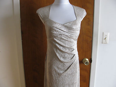 green emerald velvet dress Amazon.com: Lauren Ralph Lauren Women's Chain-Trim Stretch Jersey Gown  Mascarpone Cream, 16 : Clothing, Shoes & Jewelry