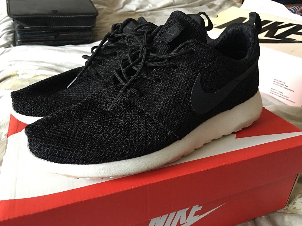 Men&#039;s Nike Air Roshe Run Size 8 511881-010 Release Lightly Worn eBay