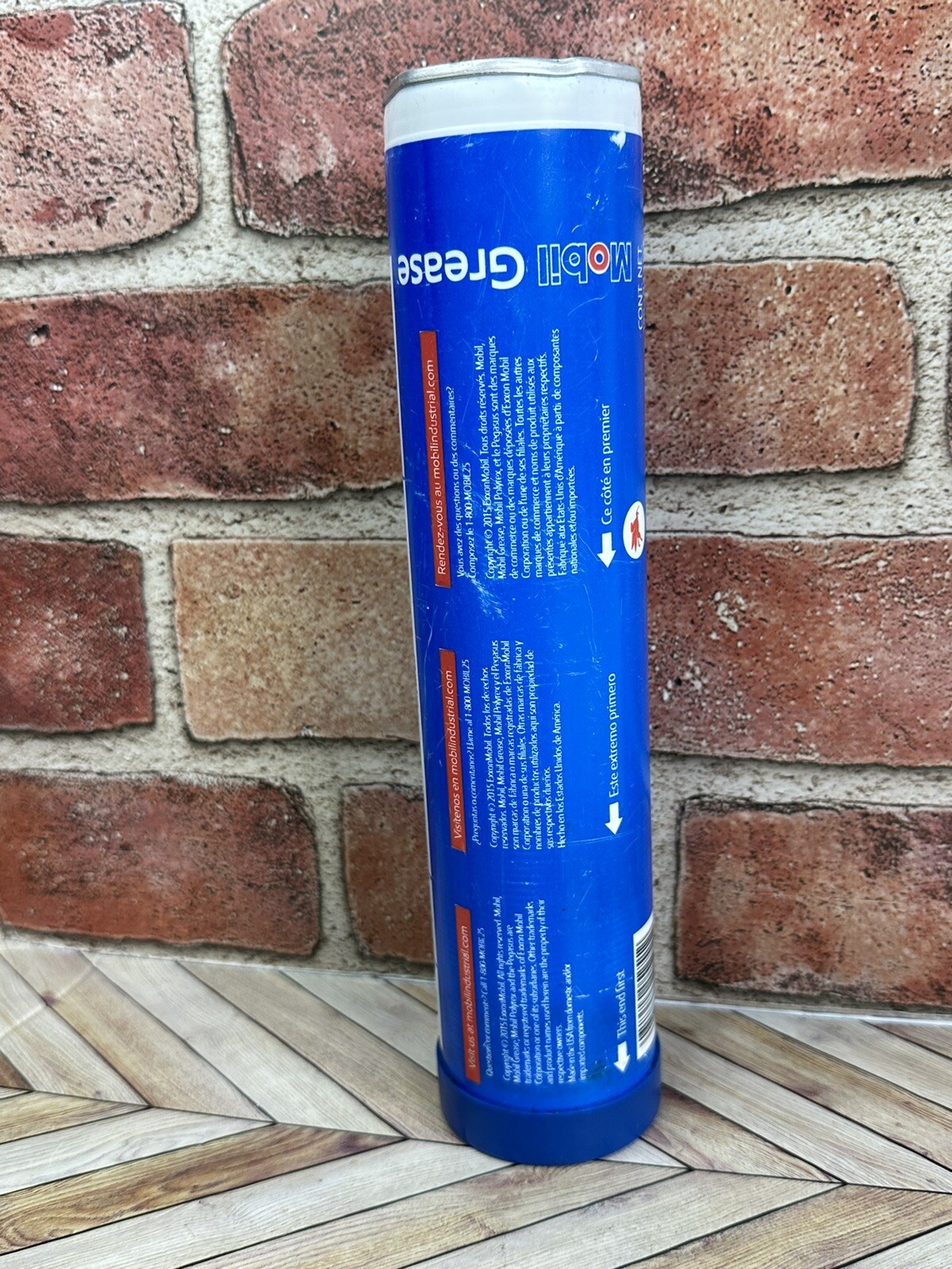 Mobil Polyrex EM Electric Motor Bearing Grease, Blue, Polyurea, 13.7 oz