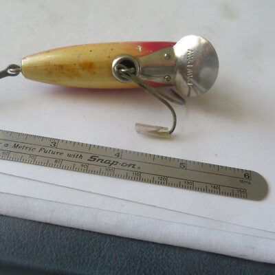 Leurre de pêche patte patte 33/4 vintage bois articulé pikie minnow Leurre de pêche patte patte 33/4 vintage bois articulé pikie minnow