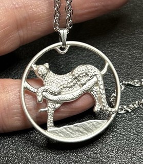 18” Nice! Silver T Metal Cheetah Cat In Tree Pendant Necklace