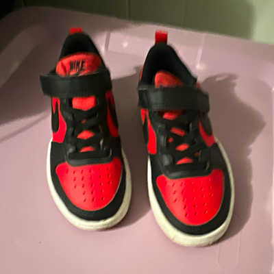 Nike Dunk Low Unisex Kids Black/Red Colorblock Low Top Strap Sneakers US 11