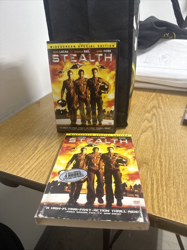 Stealth (DVD, 2005, 2-Disc Set, Widescreen Special Edition,With Slipcover