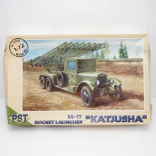 M-13 Rocket Launcher Katjusha - PST 1:72 Model Kit