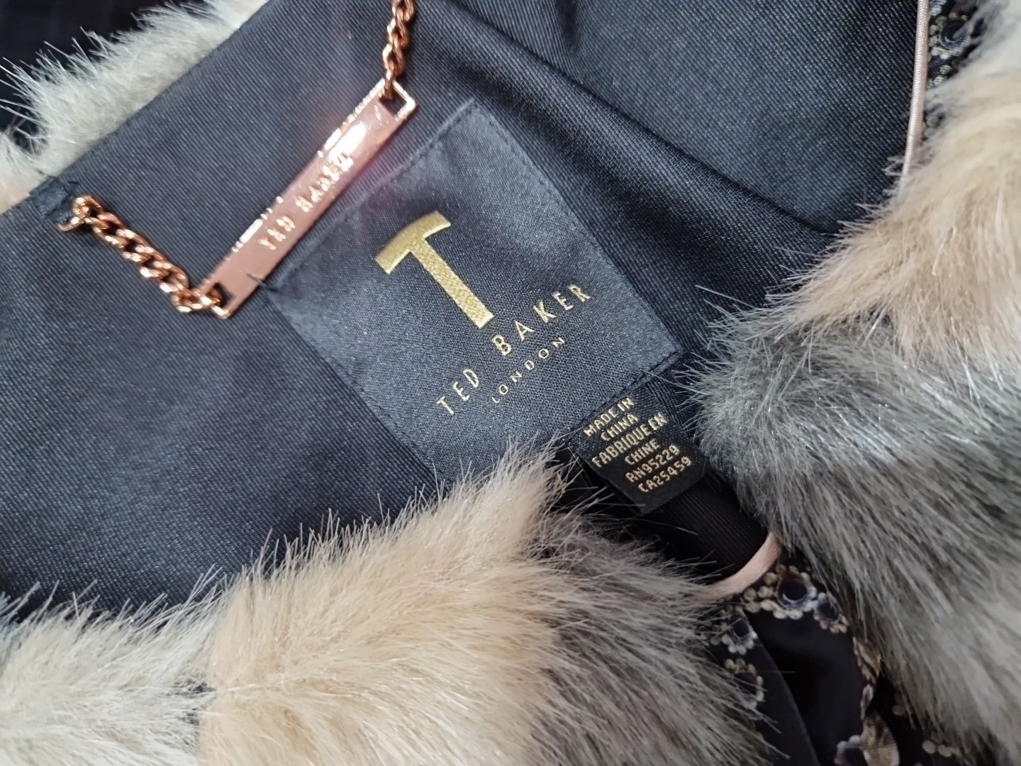 Ted Baker Ladies Faux Fur Coat Size 4 image 9