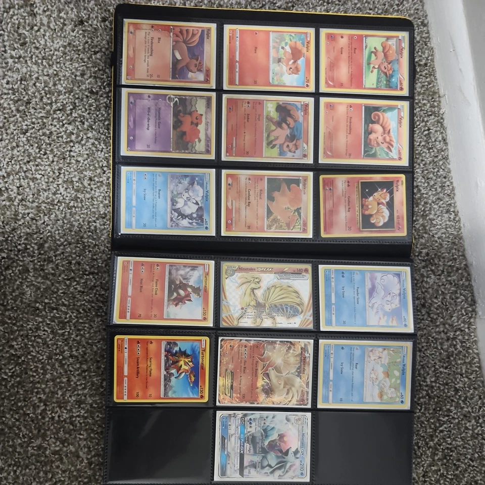 Portatarjetas Pokémon Pikachu Ultra Pro-Binder amarillo + juego de cartas coleccionables Foto 4 de 4