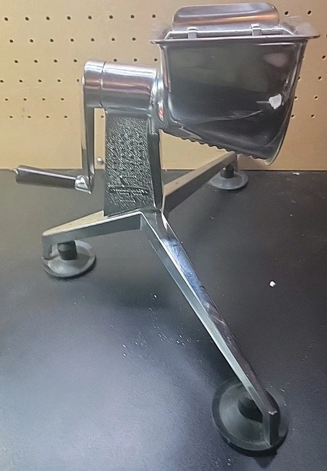 Trituradora rebanadora procesador de alimentos Saladmaster vintage con protector de dedos 5 conos BONITA Foto 3 de 4