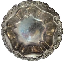 Antique Oneida USA Silver-Plated Ornate Floral Scalloped Edge Serving Bowl