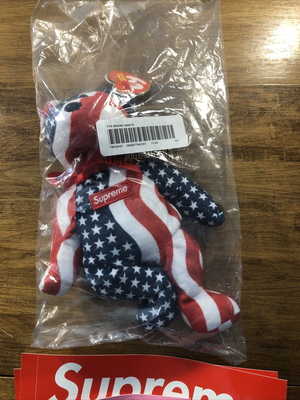 Supreme x TY Beanie Baby USA drapeau ours rouge blanc bleu FW 2022 SCELLÉ