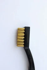 BRASS BRISTLED UTILITY BRUSH / EMSS1232