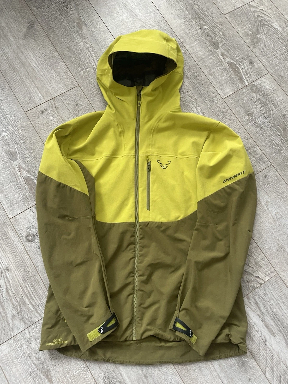 Dynafit jacket mens Size L Windstopper
Opens in a new window or tab