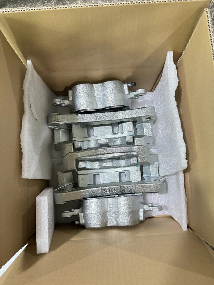 Пара суппортов переднего тормоза для Ford F-250 Super Duty 1999 - 2005 F-350 Super Duty - Изображение 4 из 4