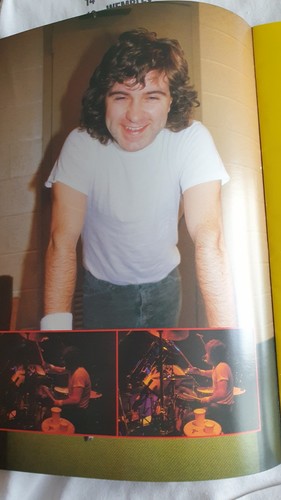 AC/DC Fly On the Wall Customised T-Shirt & Tour Programme - Picture 7 of 8