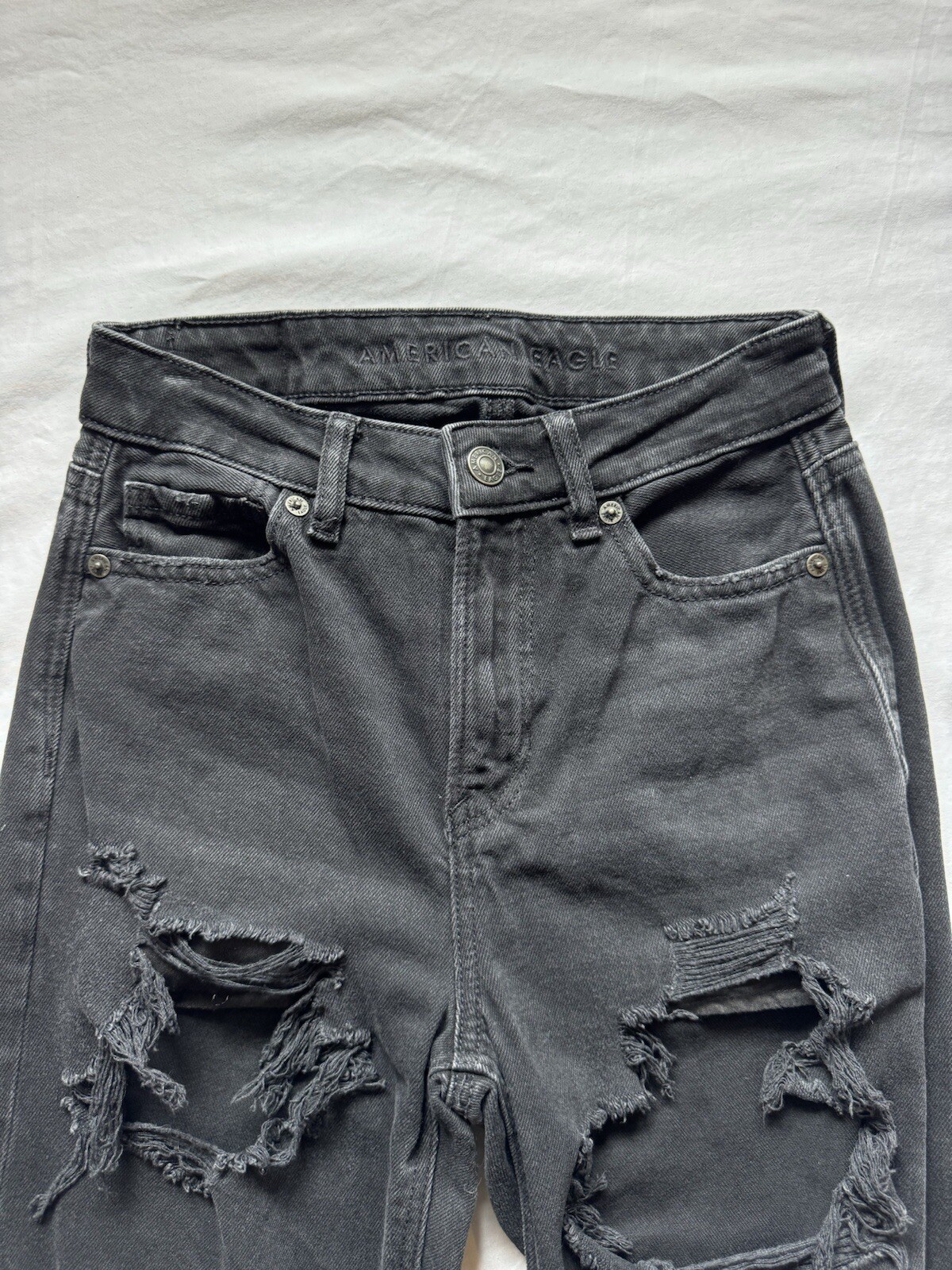 American Eagle Mom Jeans Black Wash With Front Slits Size 000-image