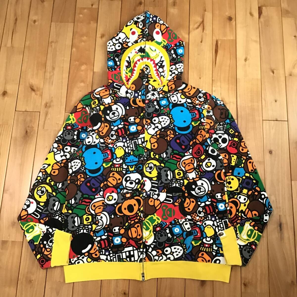A BATHING APE　milo サファリ　チノパン BAPE Milo Animal Safari Shark full zip hoodie A Bathing Ape