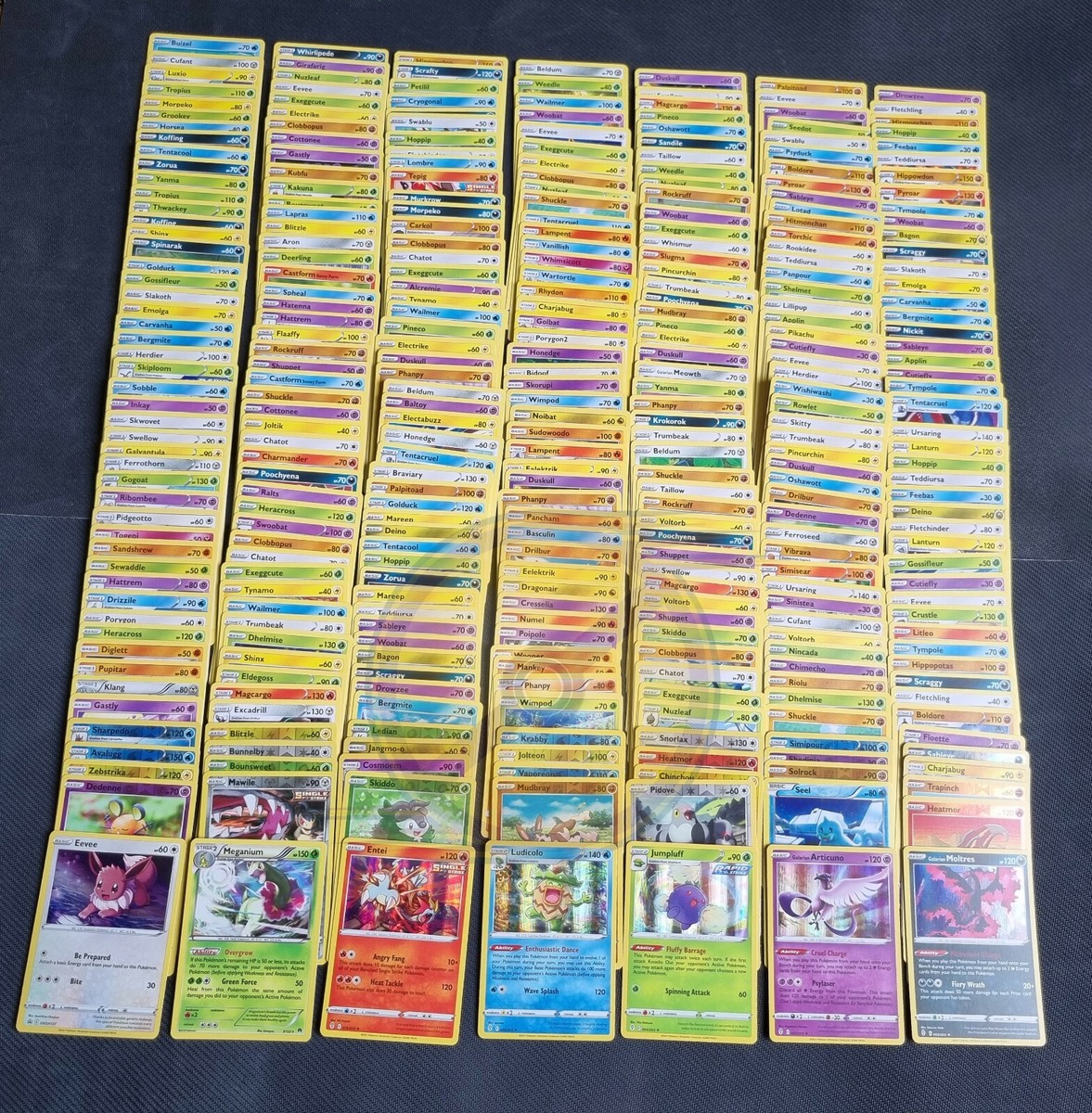 200 Cartas Pokemon Original c/ 05 Brilhante + 1 Ultra Rara V