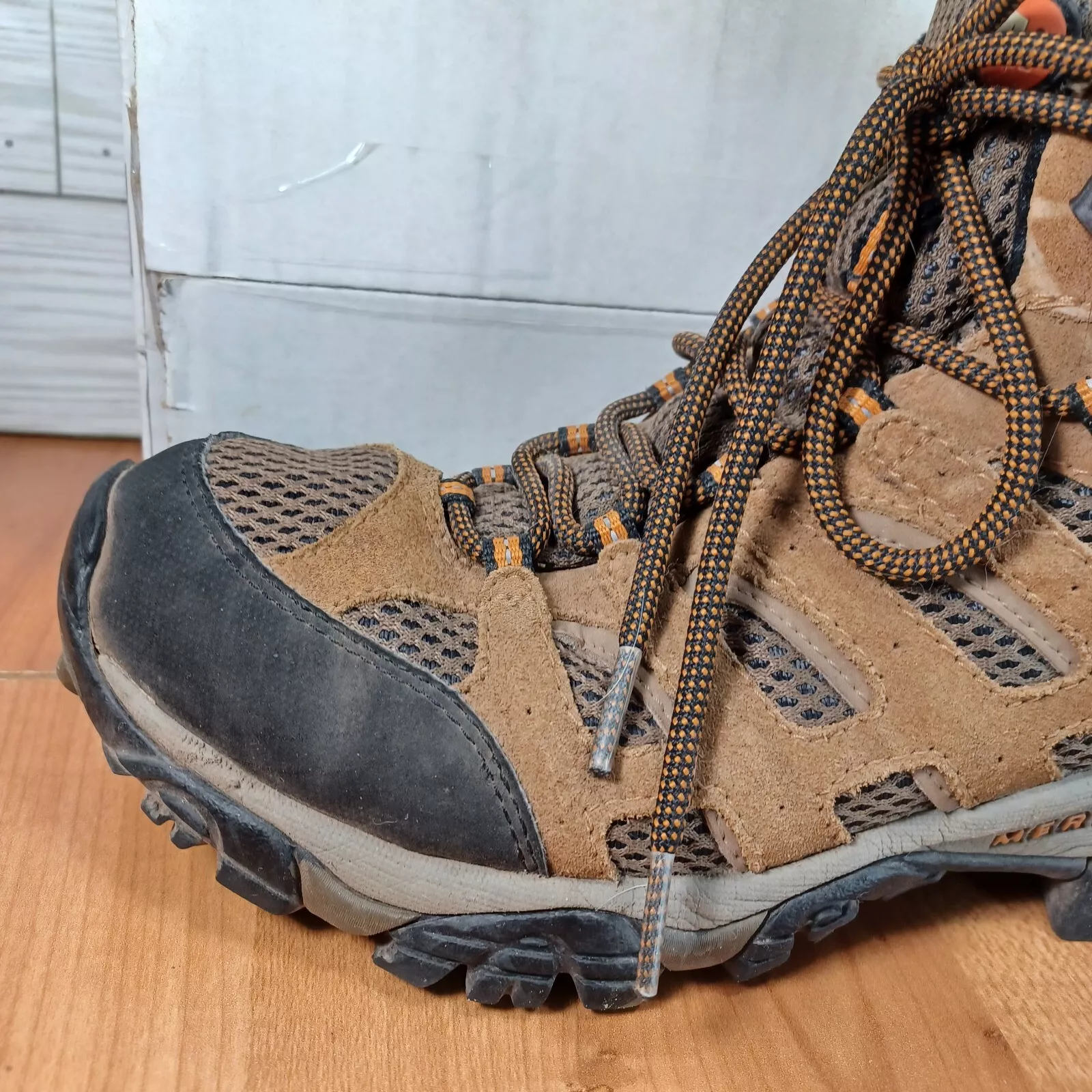 merrell moab 2 mid hiking leather vibram trail earth shoes