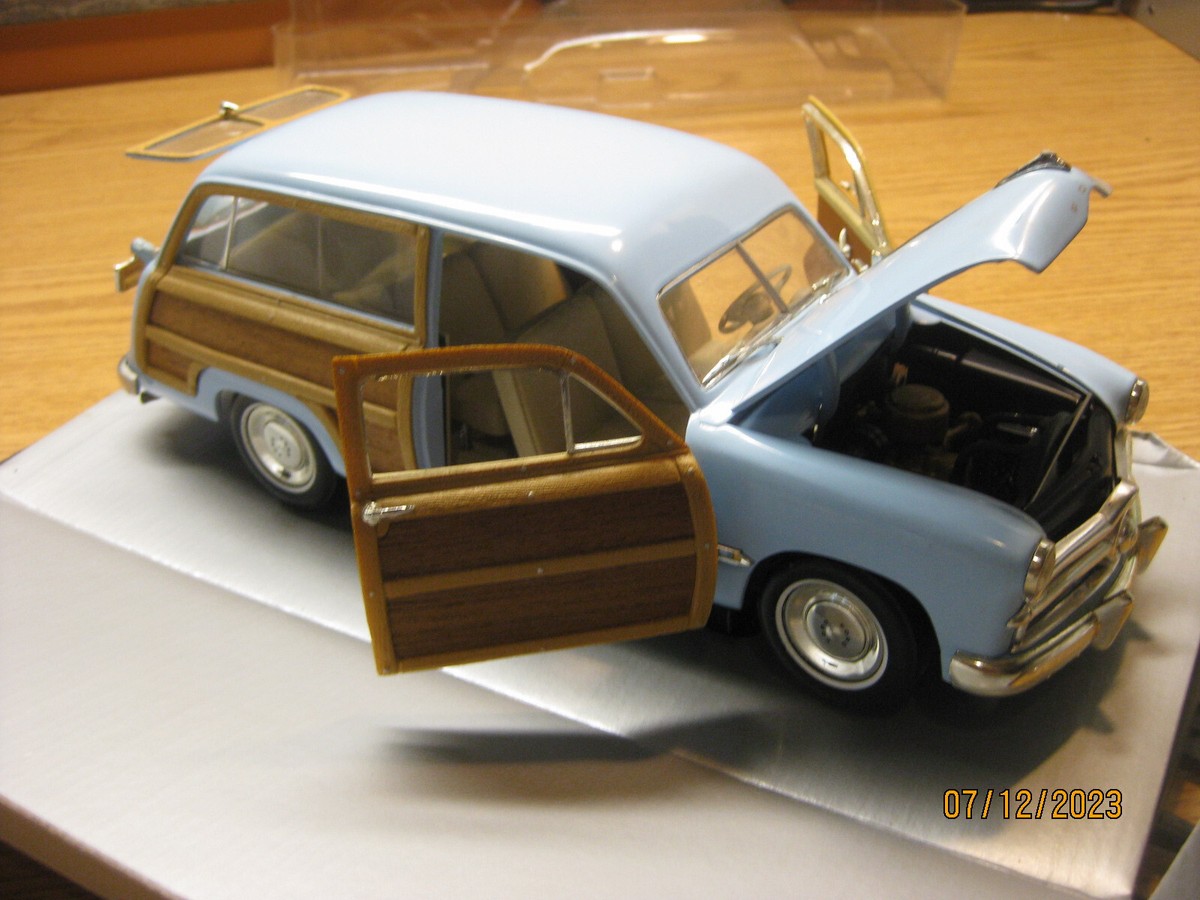 雪*ま様 1/18 1949 Ford Woody ステーションワゴン 青 雪*ま様 1/18 1949 Ford Woody ステーションワゴン 青 1:18 FORD