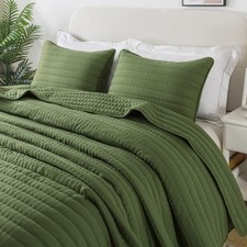 Olive Dark Green Twin Size Quilt Bedding Sets with Pillow Shams, Lightweight Sof