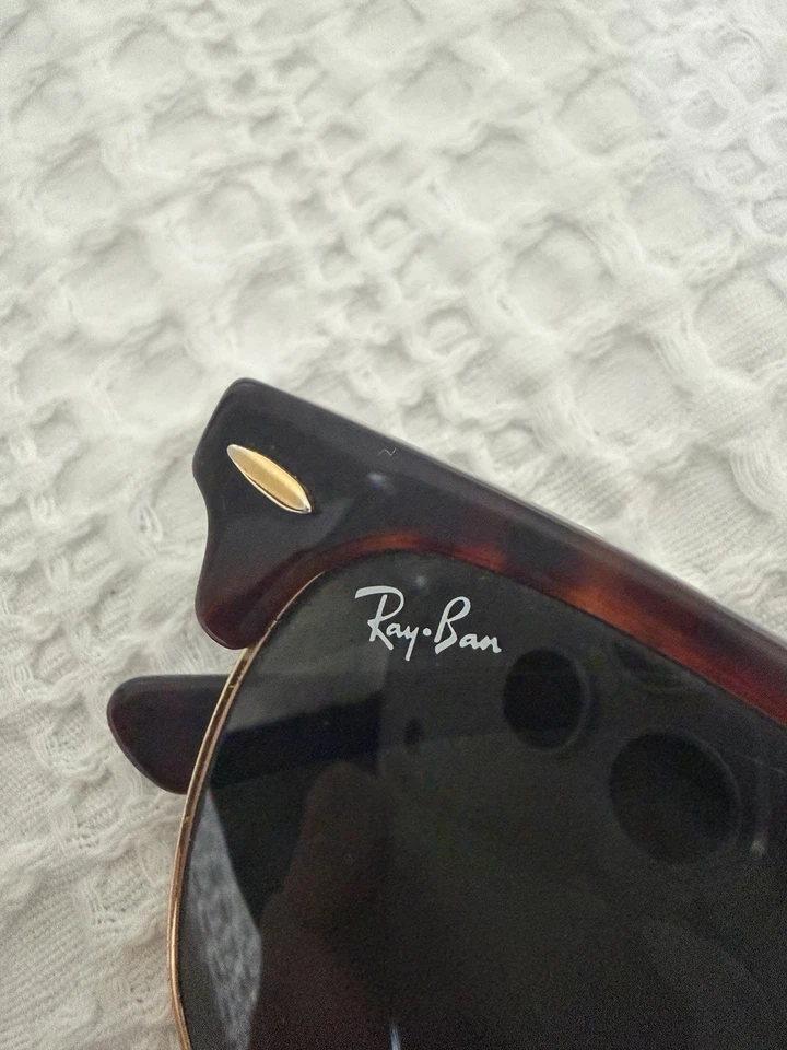 Ray-Ban Clubmaster RB3016 sunglasses with a tortoise and gold frame Unisex, photo 2 of 3
