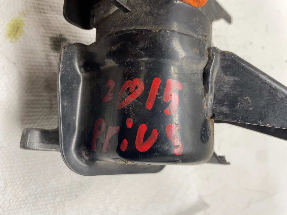 OEM Front Right Engine Mount For 2011 2012 2013 2014 2015-2017 Lexus CT200h 1.8L - Image 4 of 4