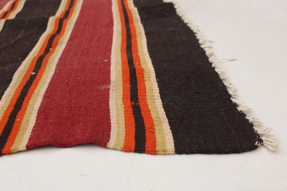 Vintage Hand Woven Traditional Kilim Rug 4'4" x 9'11" Oriental Wool Carpet - Image 4 of 4