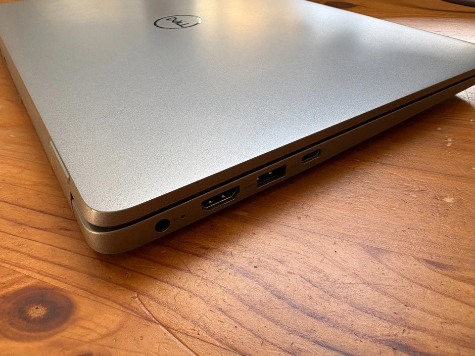Dell Latitude 3340 · i5-1335U · 8GB · 238GB, photo 3 of 5