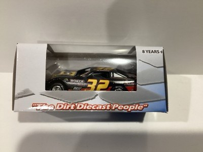 1/64 ADC Bobby Pierce #32 Hoker Trucking LLC 2022 Dirt Late Model