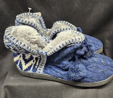 NWT The Original Mukluks Slipper SIZE LARGE 9/10
