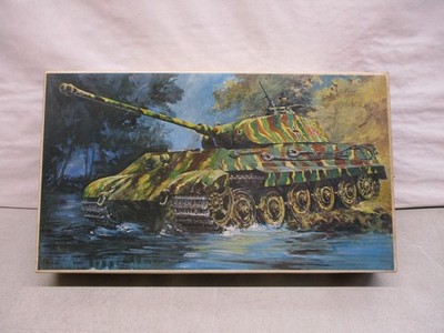 Nichimo Pz.kpfw.VI Tiger II 1/35