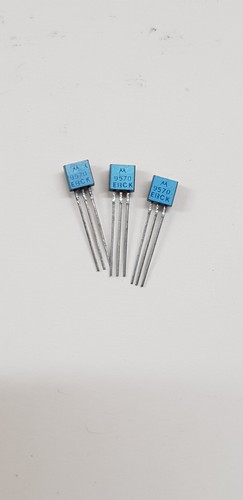 M9570k straight pin Motorola Transistor ORIGINAL NEW OLD STOCK Blue Topside Face - Picture 2 of 4