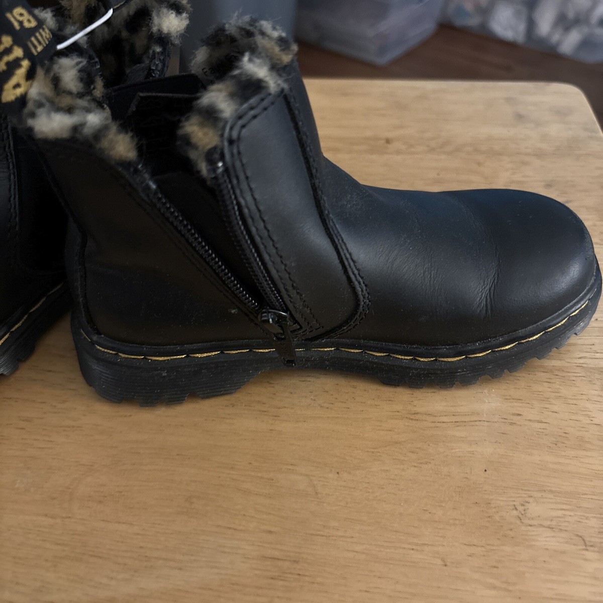 Dr. Martens 2976 Leonore Leo Black Chelsea Boots Size Girls