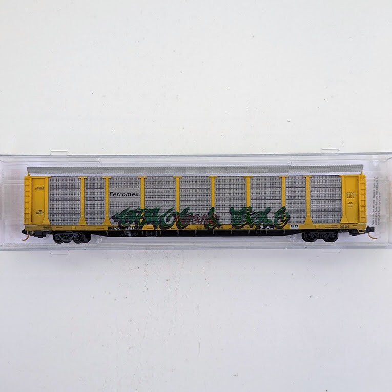 Micro-Trains 11144121 N Scale Weathered 89' Closed Autorack