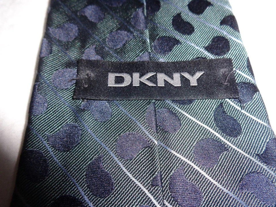 DKNY CORBATA HOMBRE GRIS CON CACHEMIRA 3,75 X 59 Foto 4 de 4