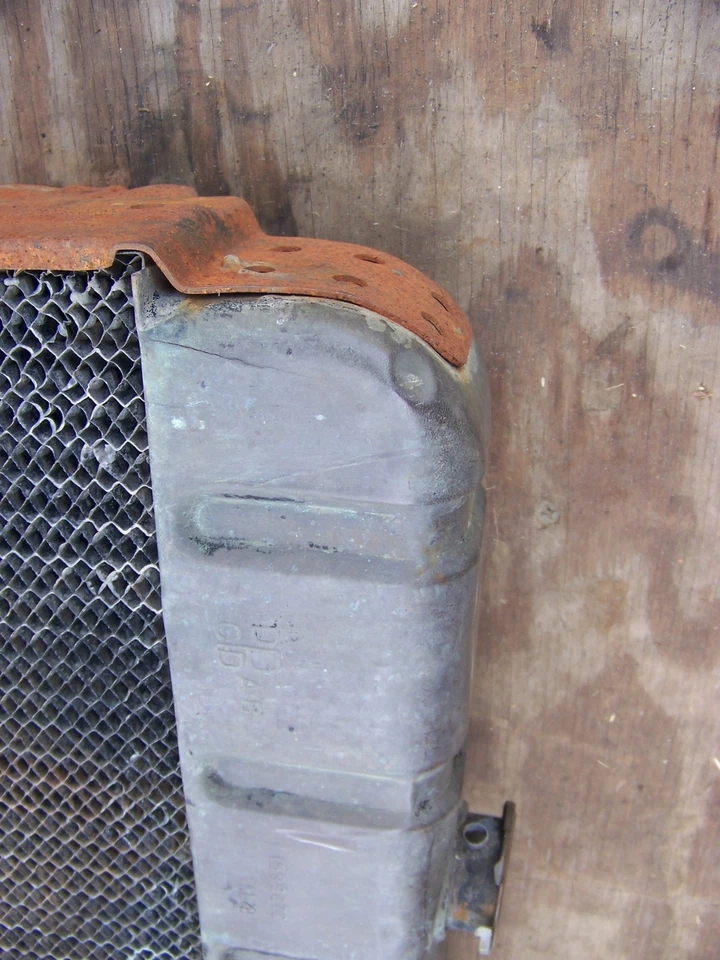 1956 DESOTO RADIATOR OEM #1599272 FIREDOME FIREFLITE SPORTSMAN HEMI V8 - Image 3 of 4