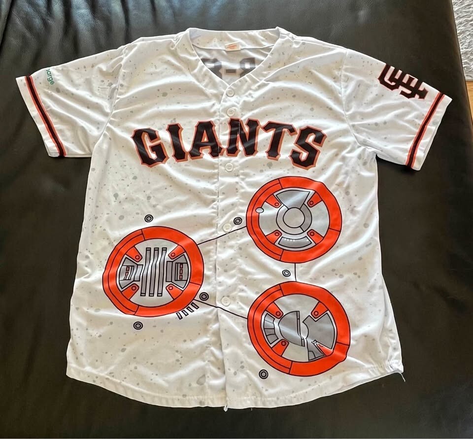 San Francisco Giants 2025 Star Wars BB-8 Jersey MEDIUM 05/04 not a