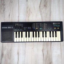 VTG CASIO SK-1 Portable 32-Key Lo-Fi Electronic Sampling KEYBOARD Tested WORKS