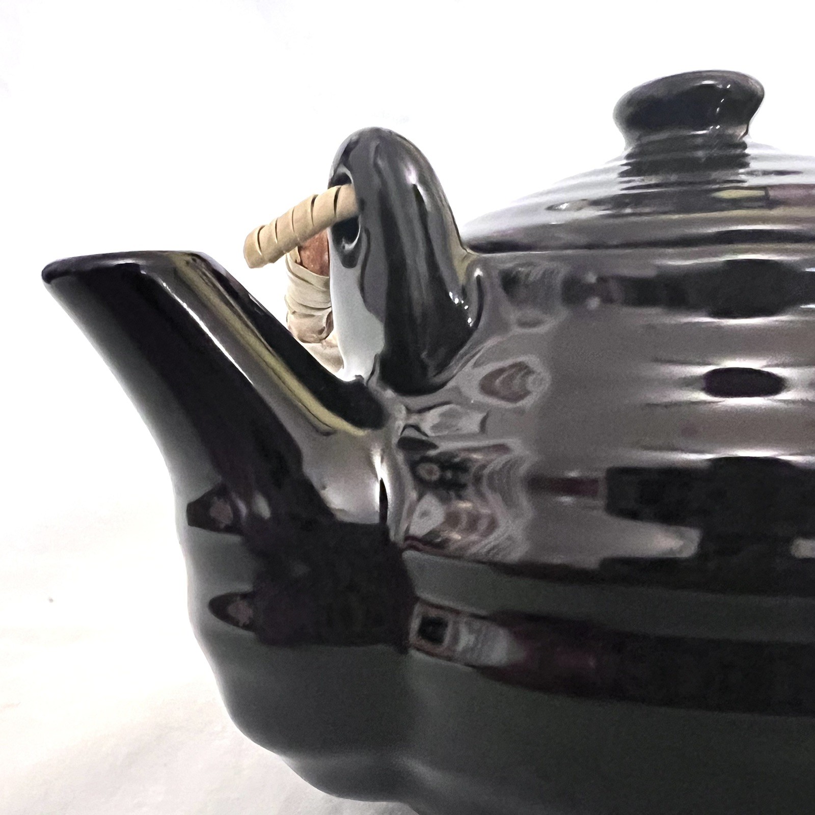 Japanese Style Ceramic Teapot Set with Diffuser and 4 Tea Cups