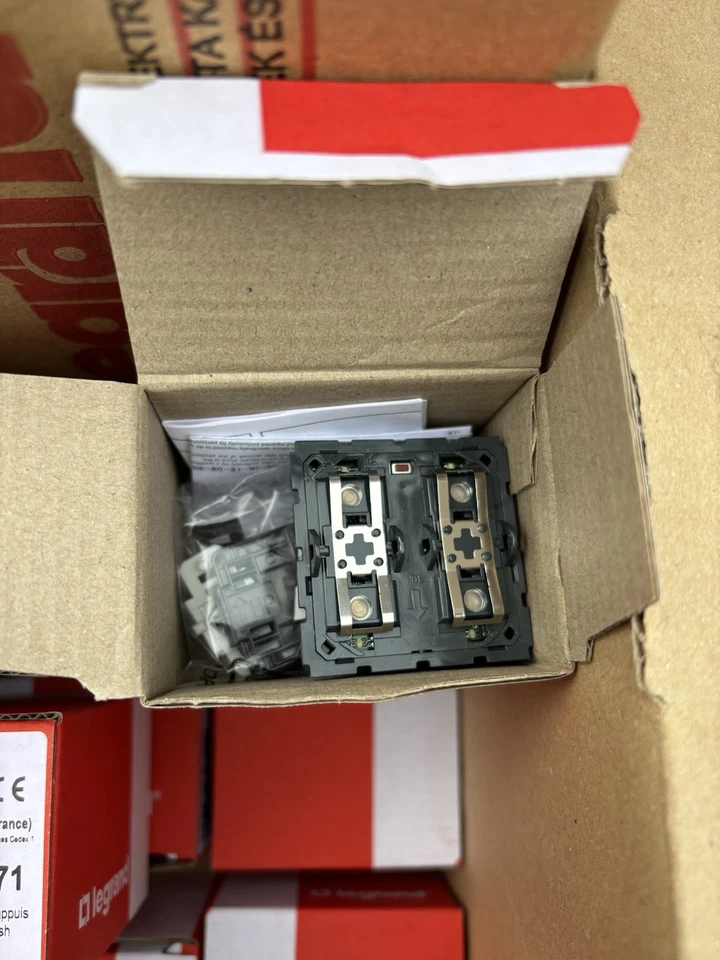 Commande KNX 4 Appuie - Photo 2/2