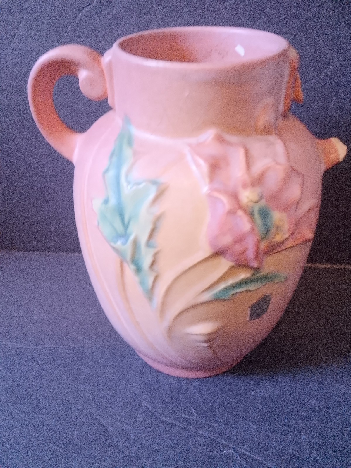 roseville pottery pink poppy double handled vase . 6.5”  READ