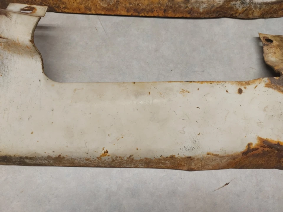 1957 1958 Plymouth cenefa trasera de metal Fury Belvedere Plaza Savoy 57 58 Christine Foto 4 de 4