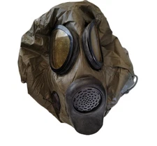 Vintage 1970s U.S. Military Gas Mask Chemical Biological Field & Bag Kit