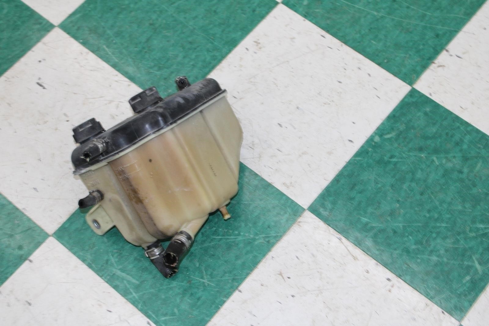 14-19 GHIBLI 3.0L Engine Coolant Reservoir Overflow Expansion Tank OEM Factory