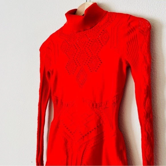 Roberto Cavalli SIZE 34 red seamless laser cut turtleneck long sleeve knit top - Image 2 of 4