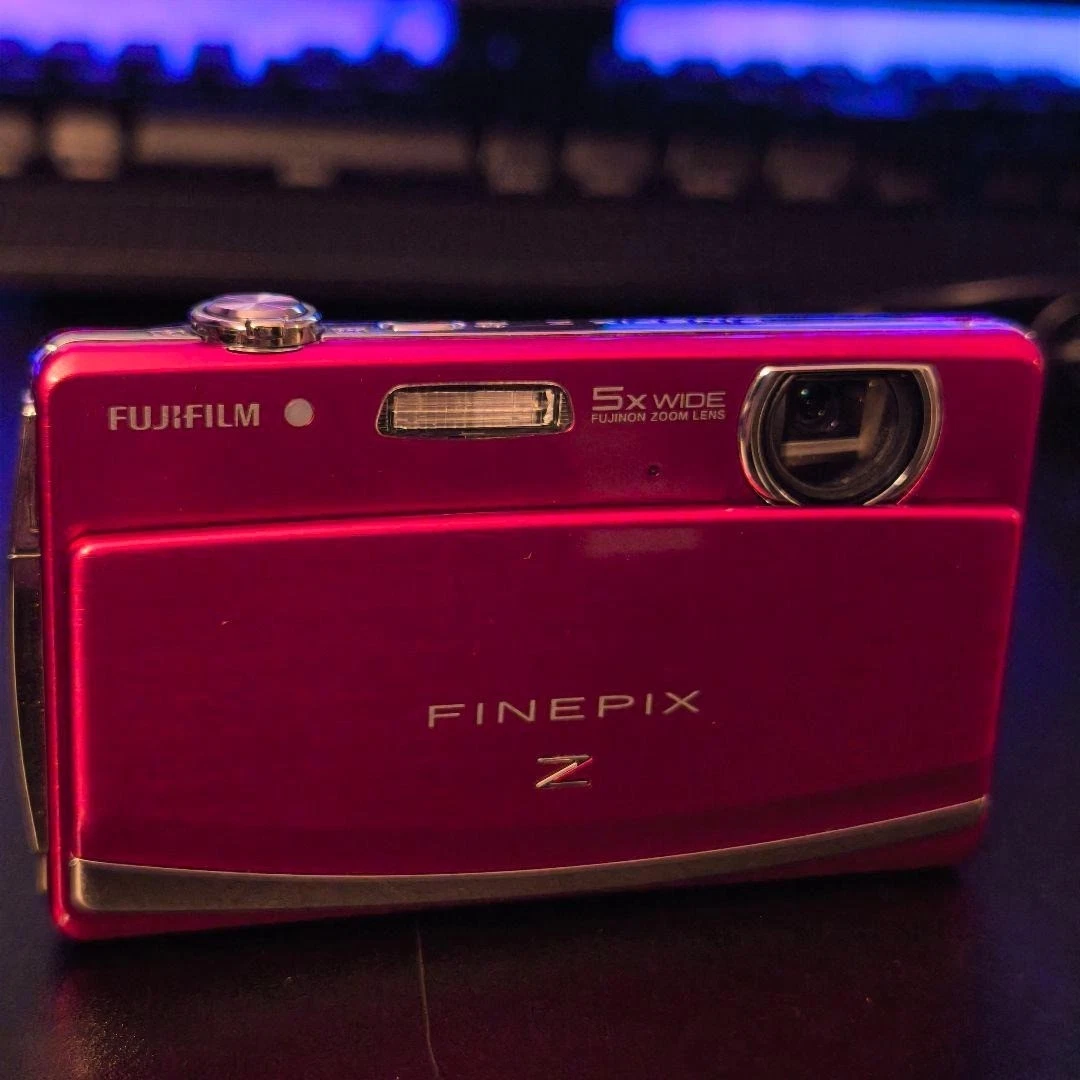 Fotocamera Digitale Compatta Fujifilm FinePix Z300 – 10 MP, Zoom 5x, Colore Rosa – Usata Dal Giappone