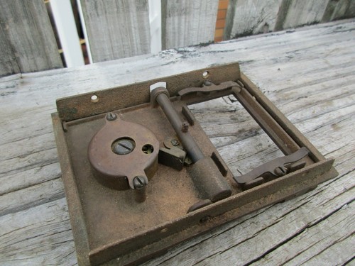 VINTAGE BRASS POST OFFICE MAIL DOOR - Picture 2 of 3
