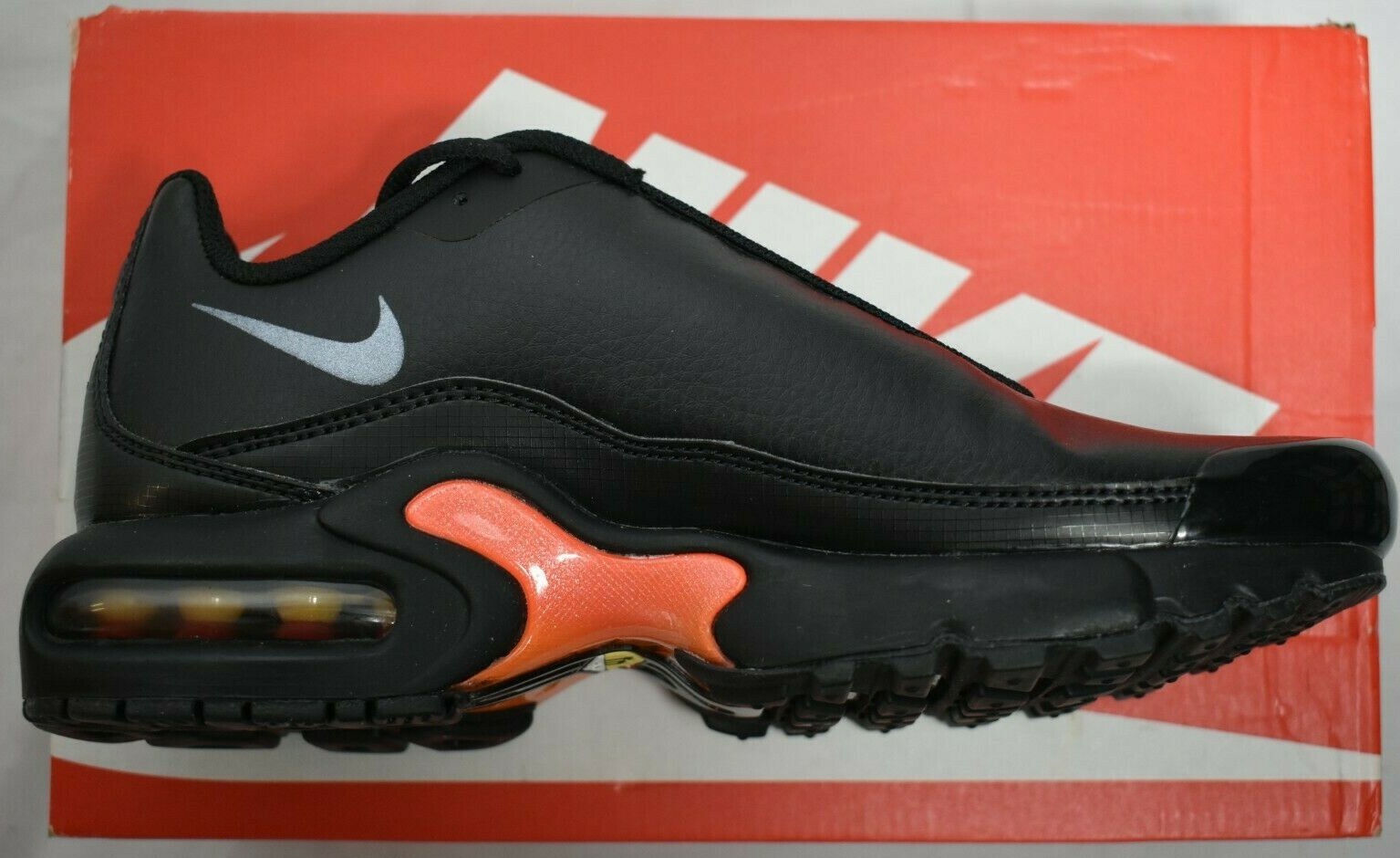 nike air max plus mercurial black orange