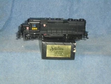 BACHMANN SPECTRUM #82014 GP-30 DIESEL PENNSYLVANIA #2204