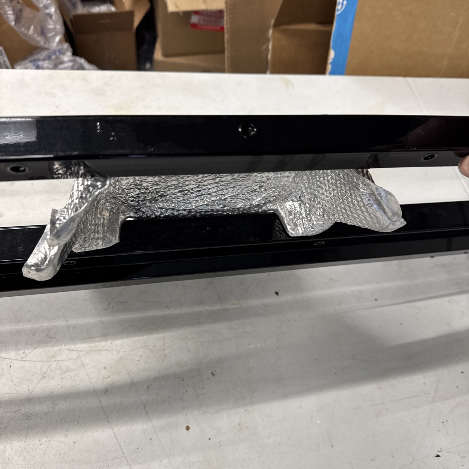 08-15 AUDI R8 REAR UPPER CROSS PANEL FOR TAILGATE LATCH 420814291D