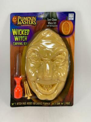 PUMPKIN MASTERS WICKED WITCH Carving Kit Face Insert Carved Pumpkin Halloween